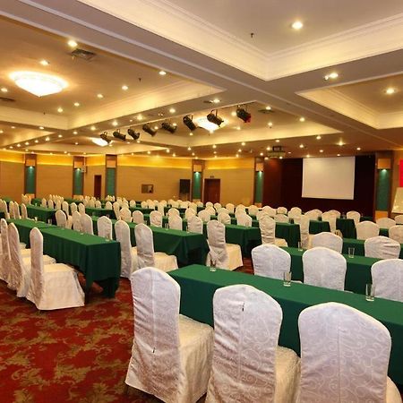 ฉางชุน การ์เดน โฮเต็ล Hotel ภายนอก รูปภาพ