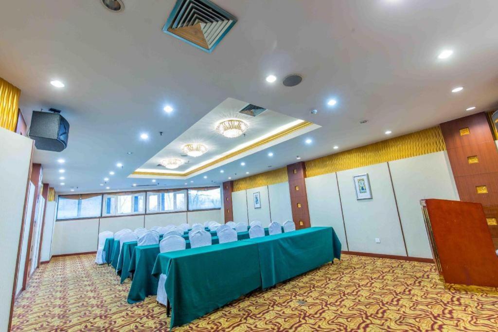 ฉางชุน การ์เดน โฮเต็ล Hotel ภายนอก รูปภาพ