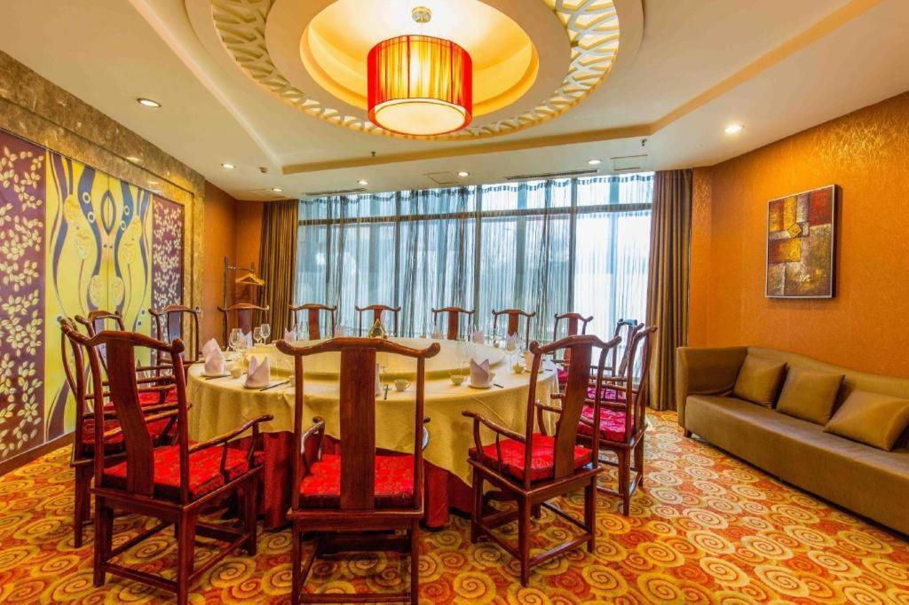 ฉางชุน การ์เดน โฮเต็ล Hotel ภายนอก รูปภาพ